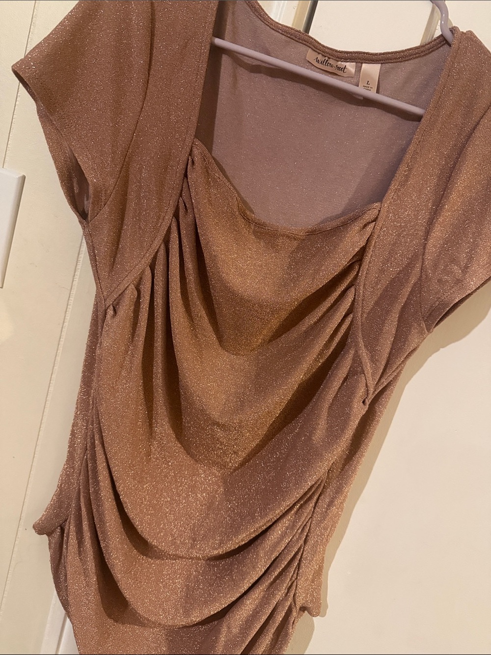 Buckle Shimmer Drape lightweight Short Sleeve Top in Rose Gold